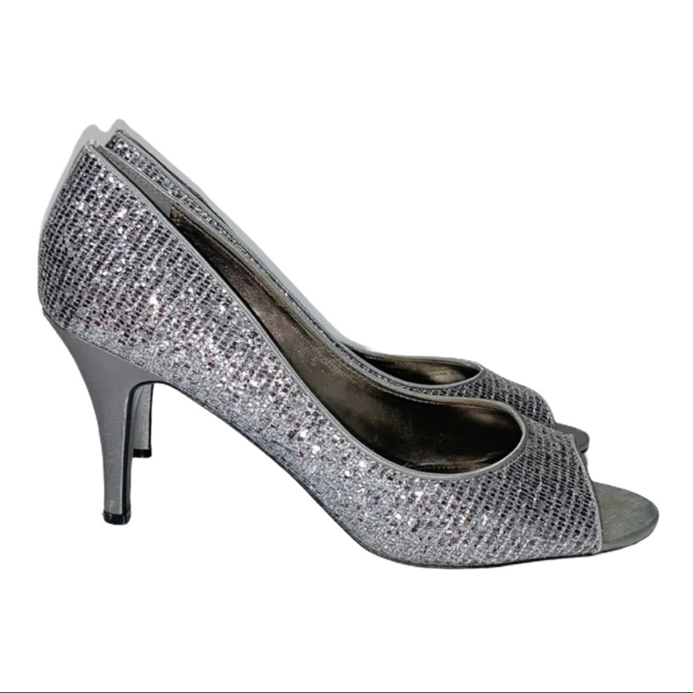 TOUCH OF NINA Silver Glitter Peep Toe Heels 9